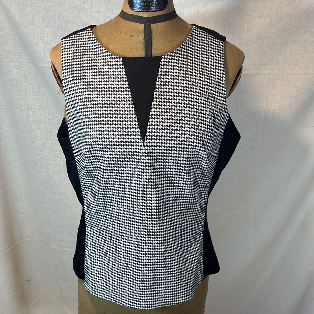 Black and White Houndstooth Women's Top